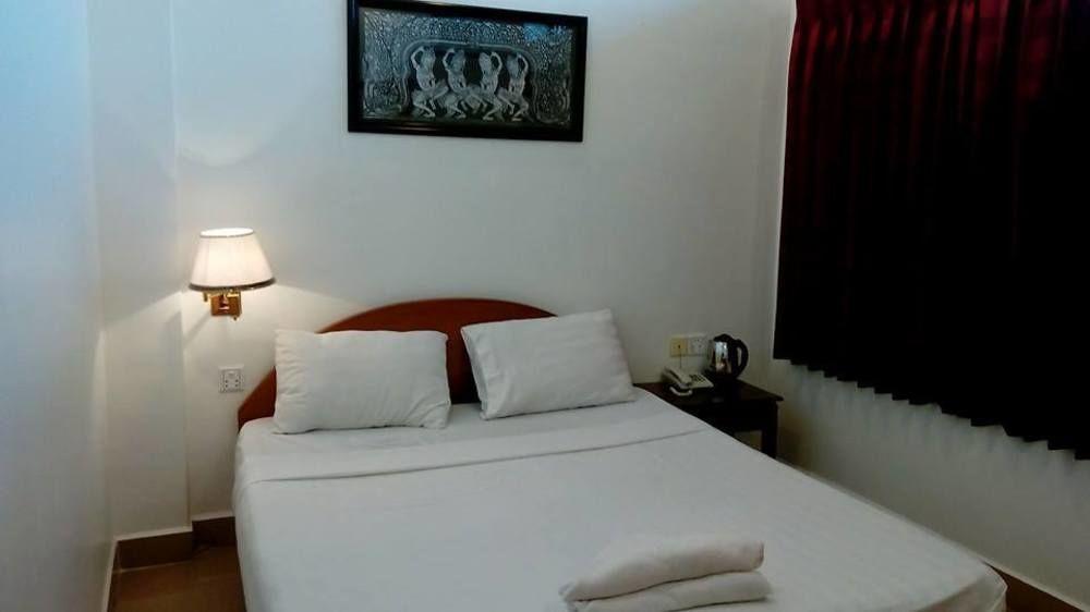 Onederz Hostel Пномпень Экстерьер фото